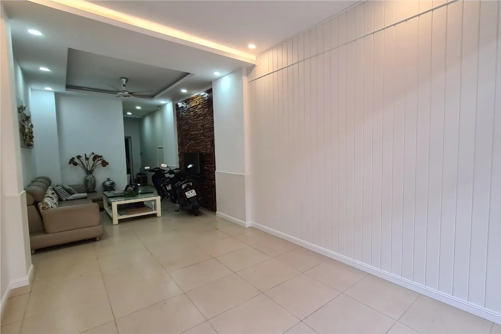 Tấm nhựa ốp tường phòng khách xã Văn Giang Tấm nhựa ốp tường phòng khách xã Văn Giang