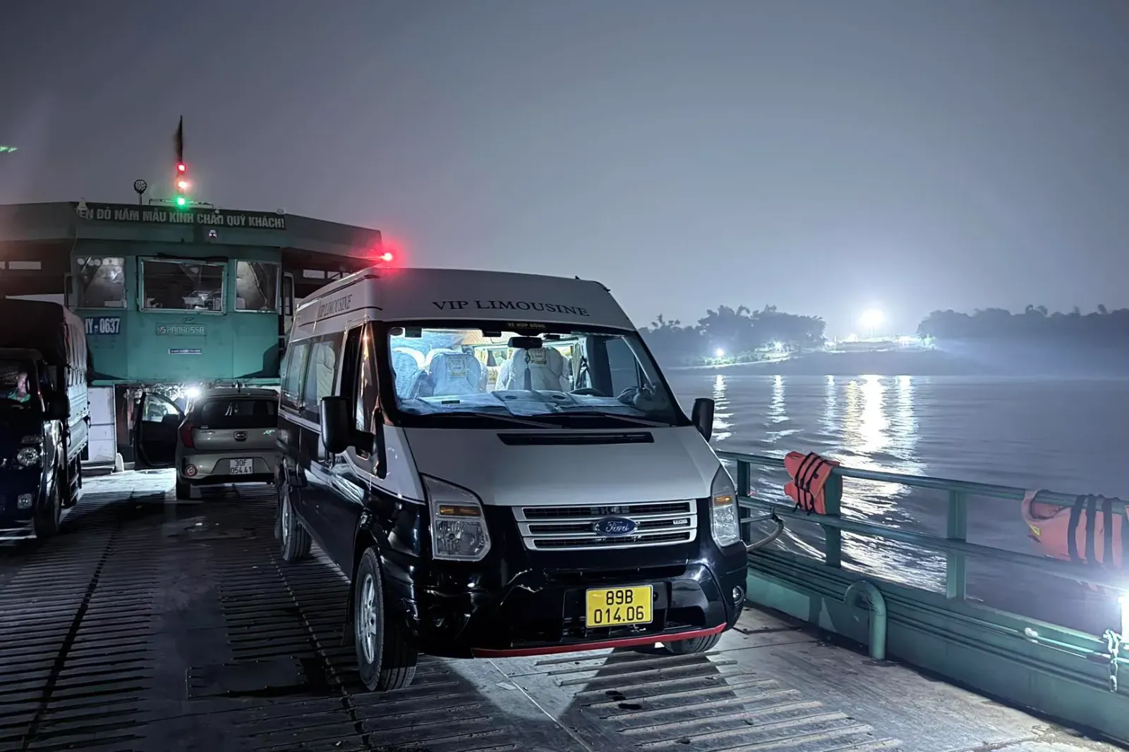 Đặt xe 16 chỗ Hưng Yên đi Lào Cai giá rẻ