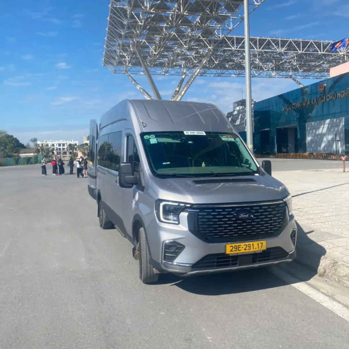 Ford Transit 16 chỗ Hưng Yên đi Móng Cái, Quảng Ninh