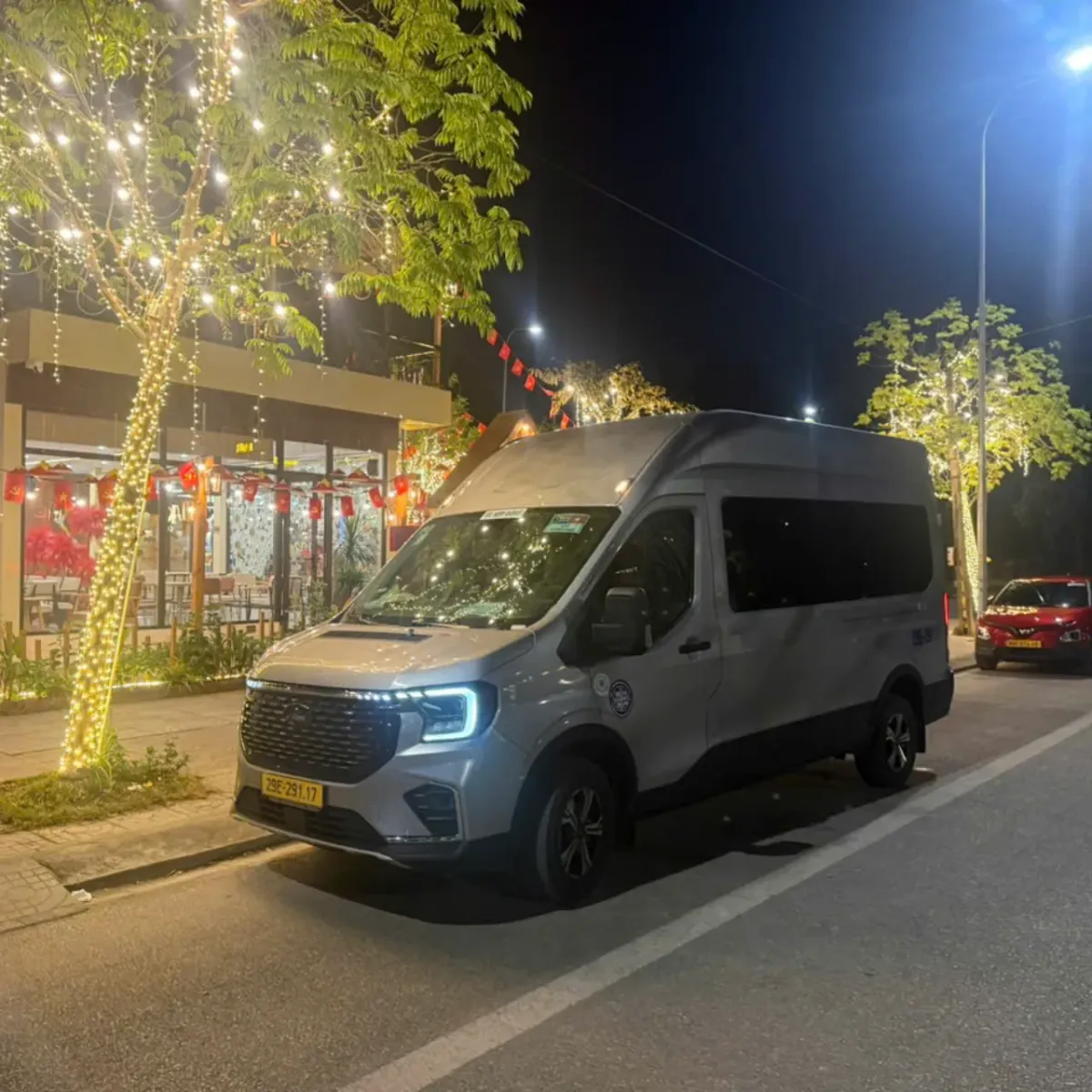 Thuê xe 16 chỗ Hưng Yên đi lễ Đền Chúa Nguyệt Hồ, Bắc Giang