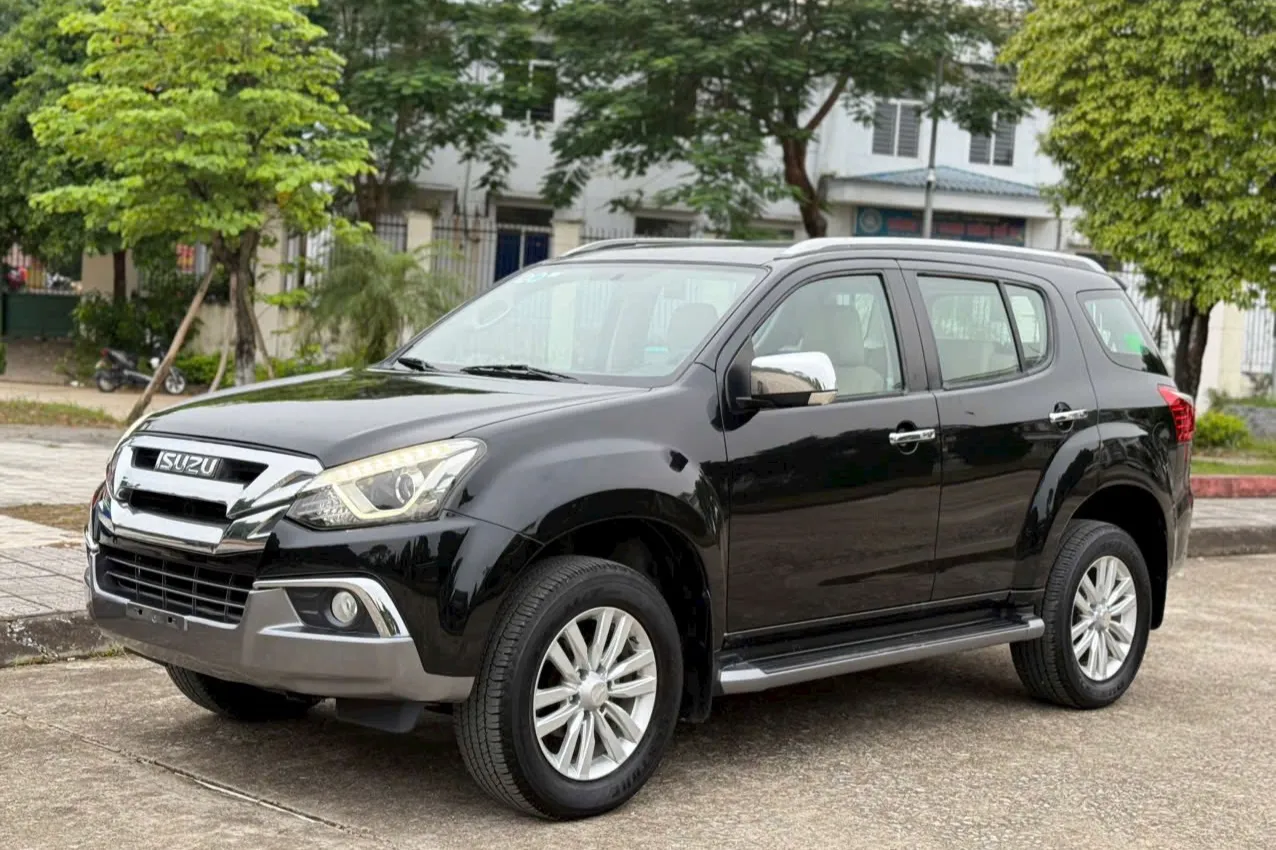 Thuê xe 7 chỗ isuzu Hưng Yên đi Phú Thọ