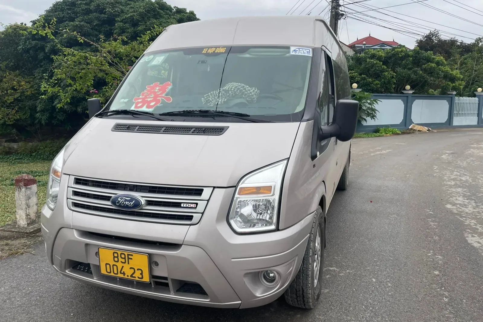 Xe 16 chỗ Hưng Yên đi rước dâu