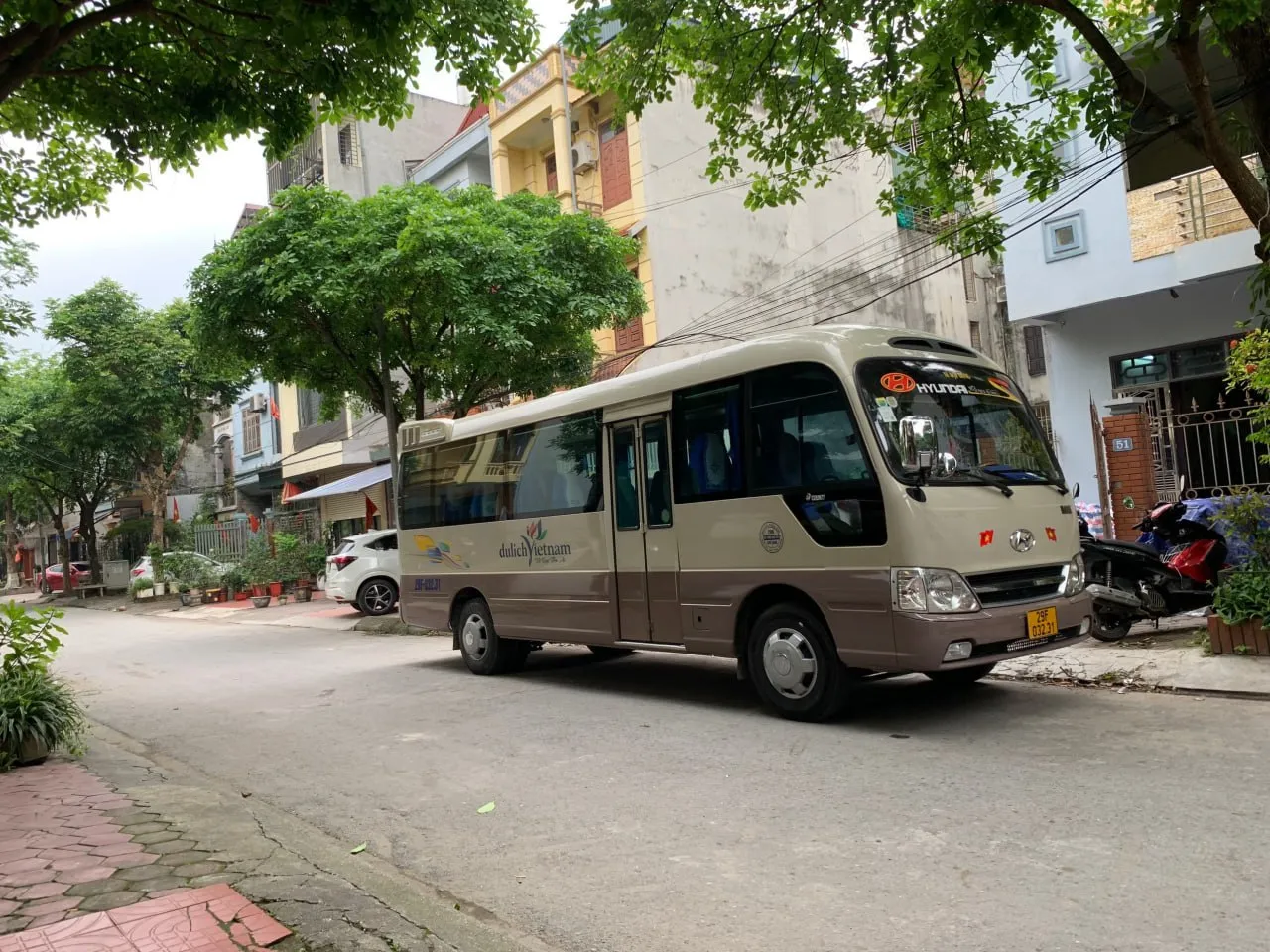 Xe 29 chỗ phường Trần Lãm đi Nội Bài