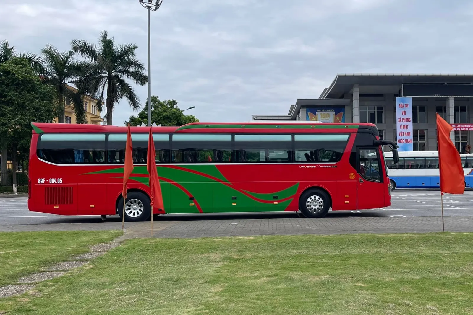 Bảng giá xe 45 chỗ Hưng Yên đi du lịch Tràng An, Ninh Bình