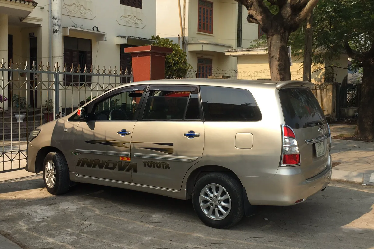 Xe 7 chỗ innova Hưng Yên đi Quảng Ninh