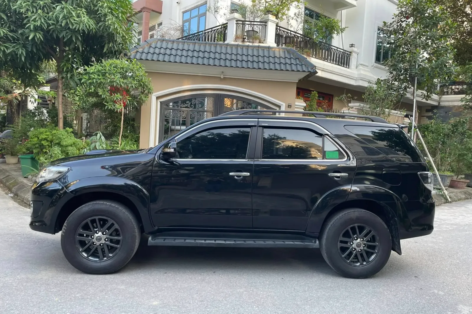 Xe Fortuner 7 chỗ Hưng Yên đi Đền Trần Nam Định