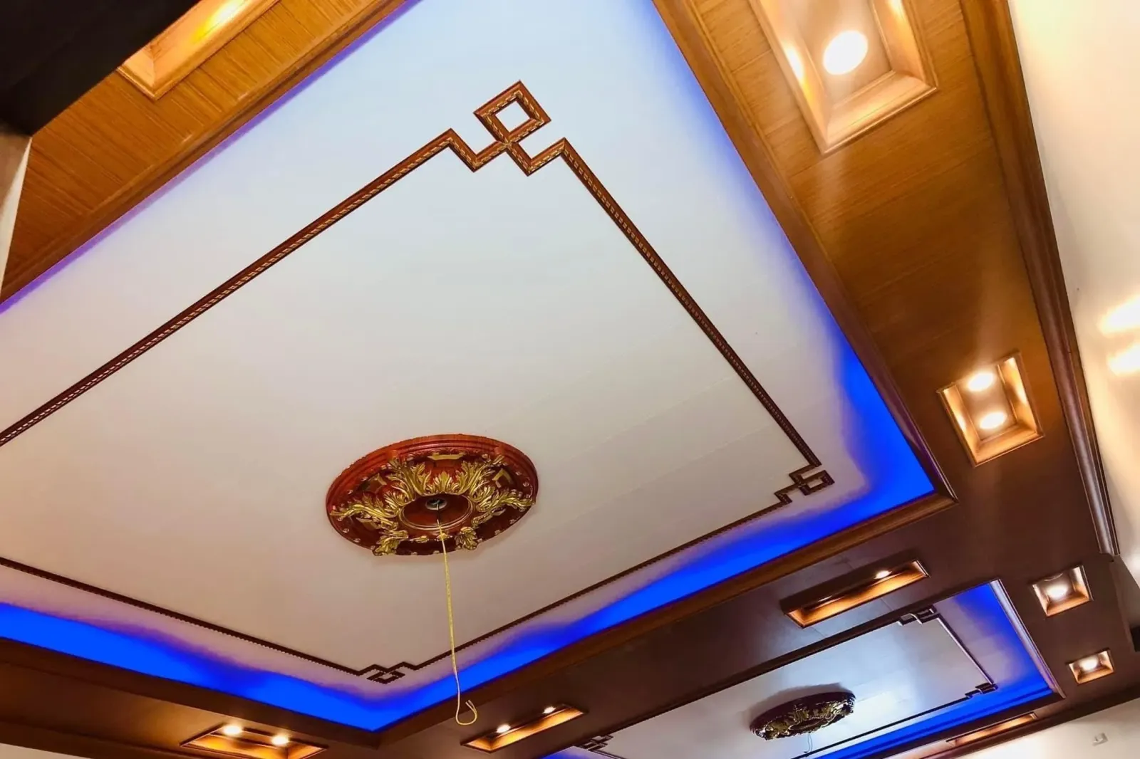 Thi công trần nhựa Nano tại tỉnh Hưng Yên