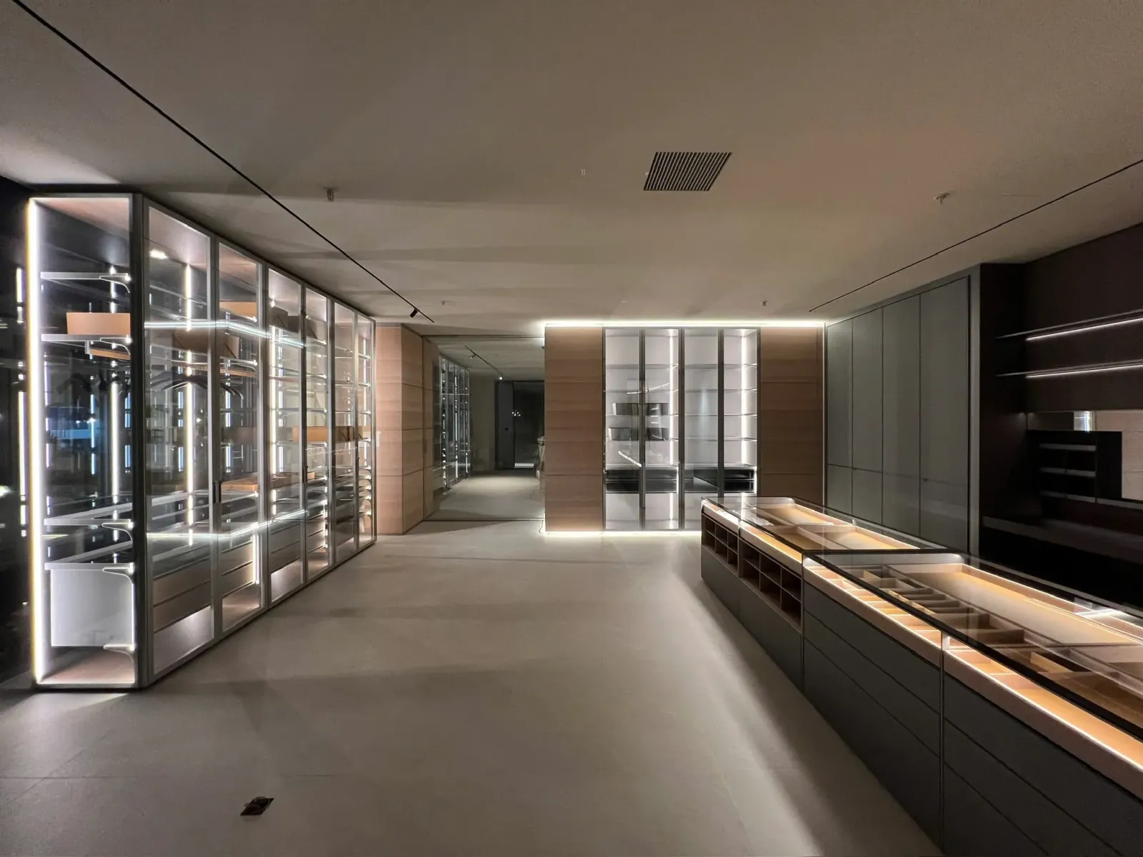 Trần thạch cao phẳng Khoái Châu, Hưng Yên Trần thạch cao phẳng Khoái Châu, Hưng Yên